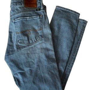 Lucky Brand medium wash straight jeans